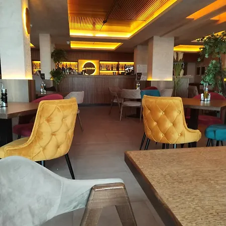 N Lux 95 Milmari Apartment *